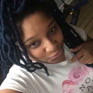 Meet your Posher, Janielle